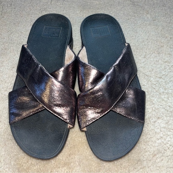 Fitflop Shoes - FitFlop Lulu Leather Criss Cross Slide Flip Flops Size 6